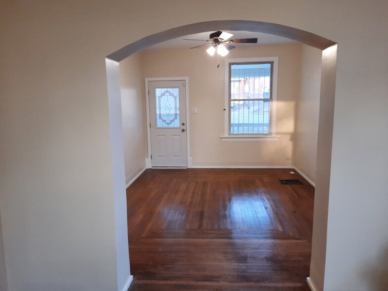 Building Photo - 2279 Harrison Ave