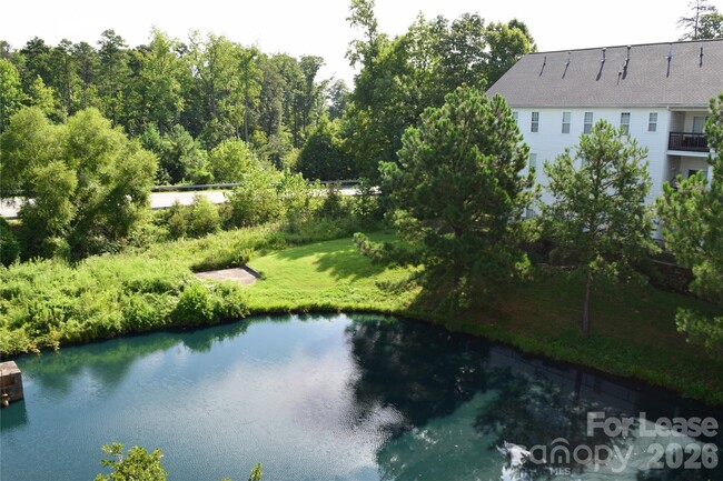 Building Photo - 6321 Park Creek Dr