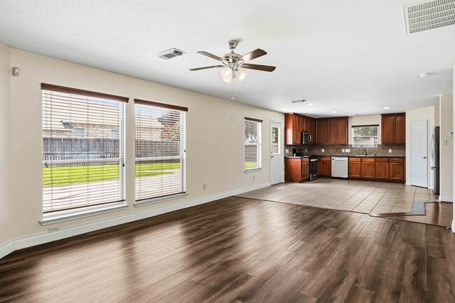Building Photo - 14015 Crossvale Ln