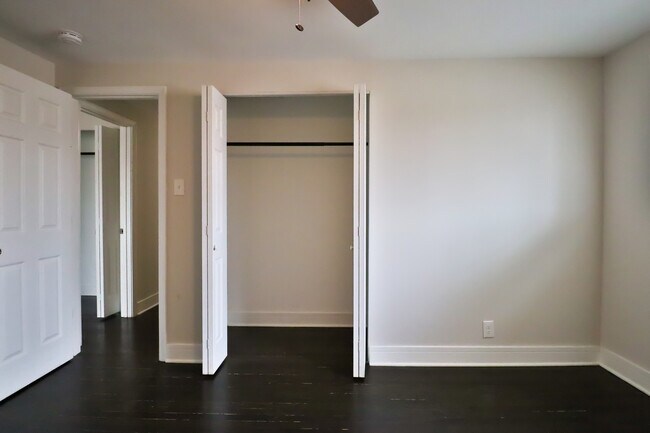 Building Photo - 16039 Marian Dr