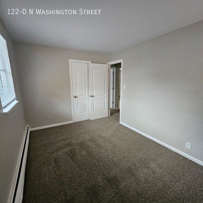 Building Photo - Updated 2 Bedroom in the Heart of Delaware