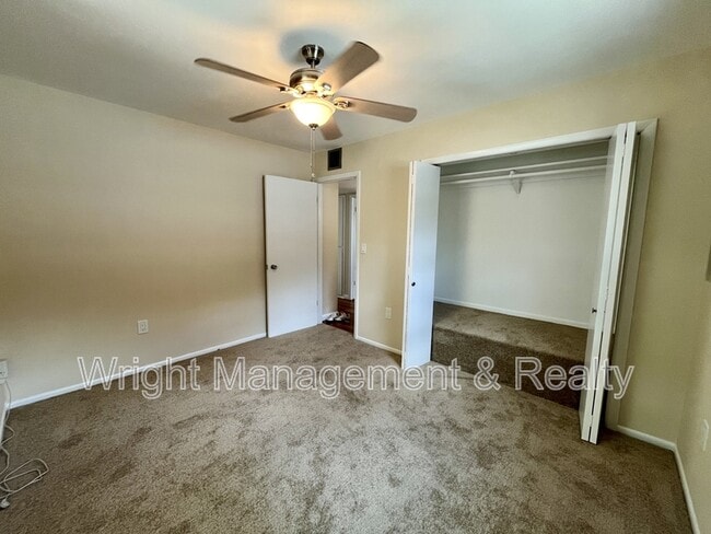 Building Photo - 704 Torrey Pines Ave