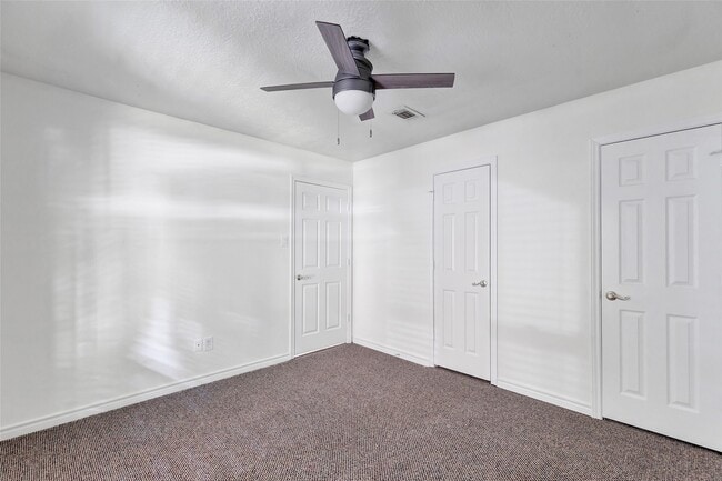 Building Photo - 7703 Pine Cup Dr