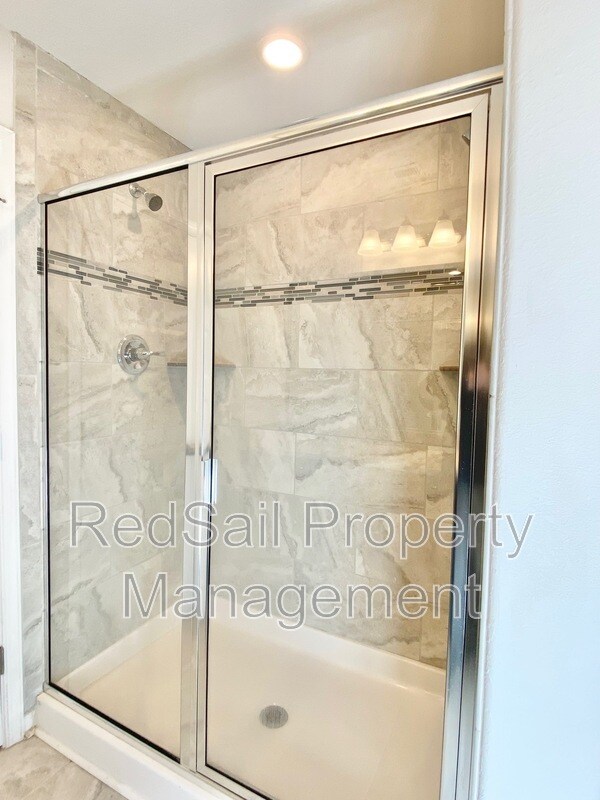 Building Photo - 2758 McKann Ave