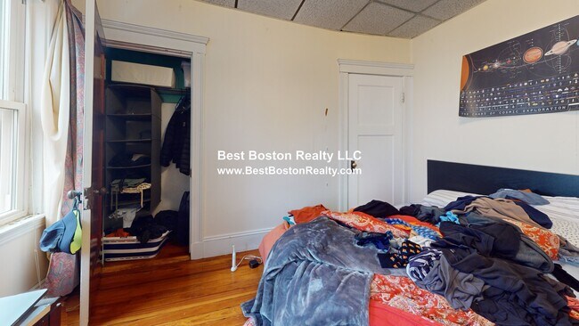 Building Photo - 6 Bailey St