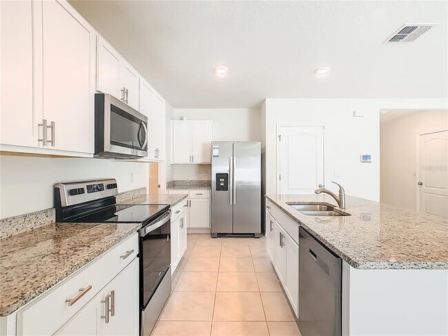 Building Photo - 2119 Tay Wes Dr