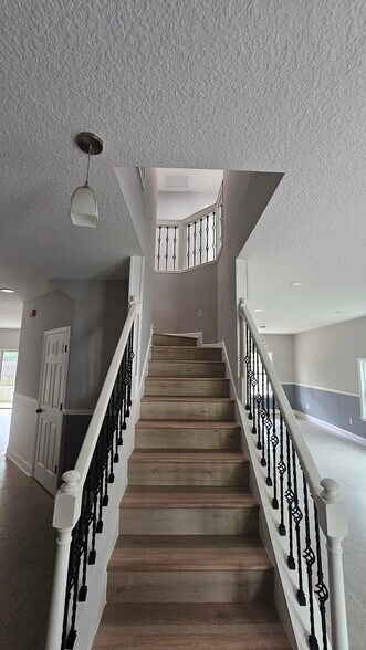 Building Photo - 13983 Summer Breeze Dr
