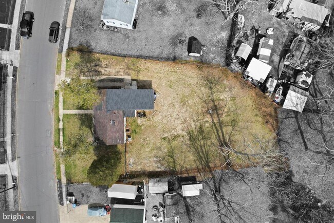 Building Photo - 4 Coville Dr