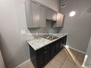 Building Photo - REMODELED 1/1 IN TAMPA! AVAILABLE FOR IMMEDIATE MOVE IN!!