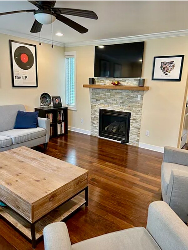 Building Photo - 1 Riverside Dr