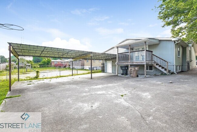 Building Photo - Charming 3 Bedroom in Nashville!