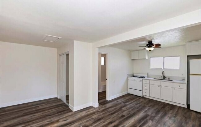 Building Photo - 4508 Edgewood Pl