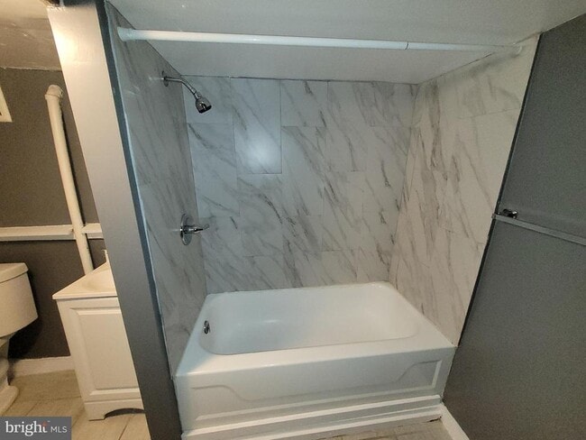 Building Photo - 505 Archer St