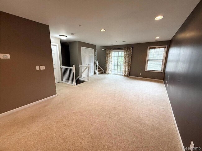 Building Photo - 207 Amys Walk