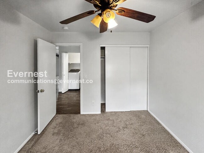 Building Photo - 4819 E Shapinsay Dr