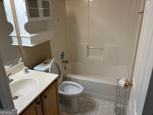 Building Photo - 709 Weatherstone Trce