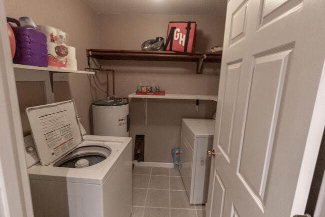 Building Photo - 106 Grn Mdws Rd