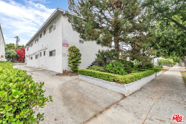 Building Photo - 11842 Venice Blvd.