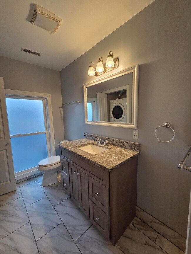 Building Photo - 412 Starkweather St