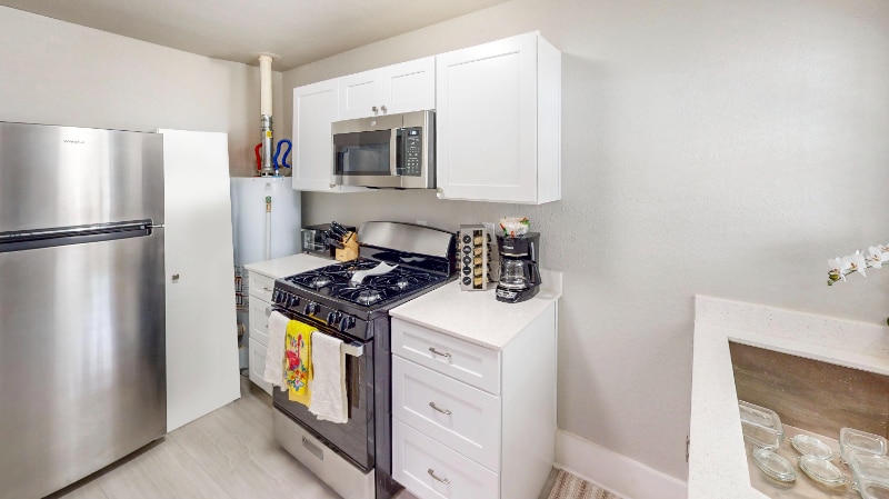 Building Photo - 128 Claremont Ave