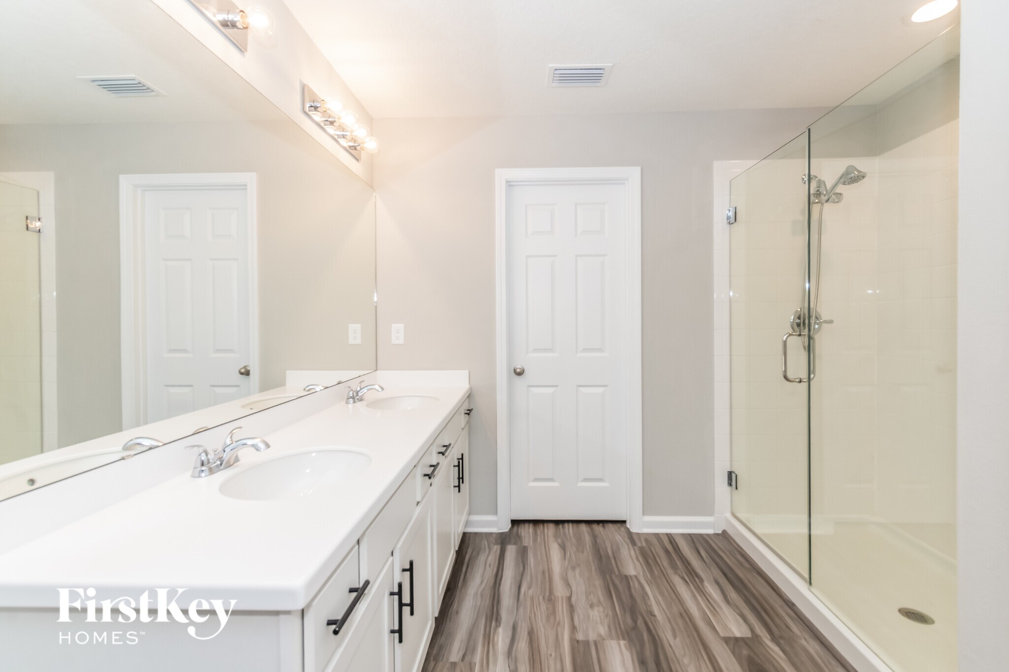 Building Photo - 2081 Amberly Dr