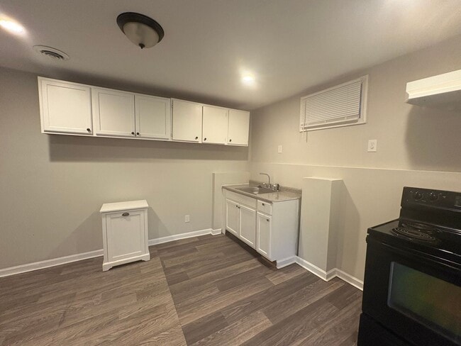 Building Photo - 2755 Vineville Ave