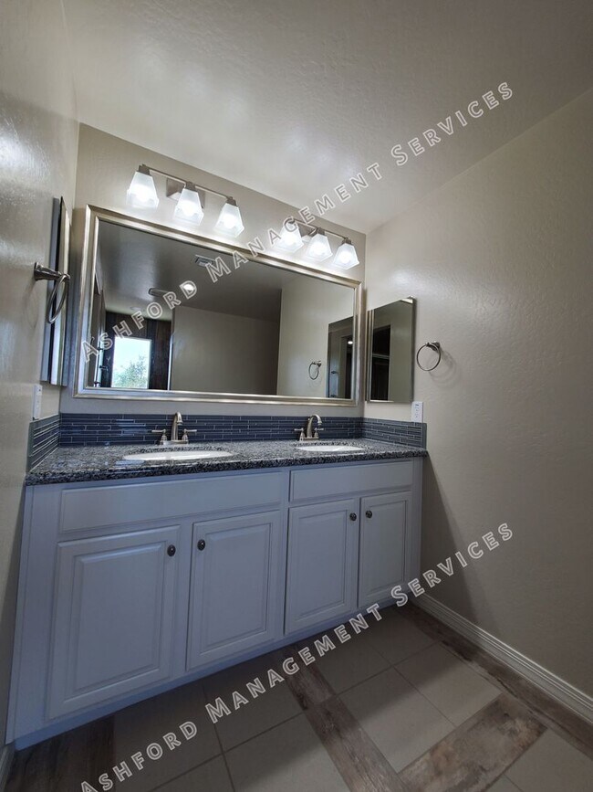 Building Photo - RANCHO CABRILLO 5 BEDROOM HOME FOR RENT