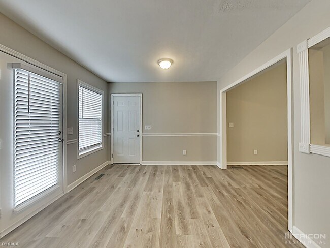 Building Photo - 1207 Bolton Dr