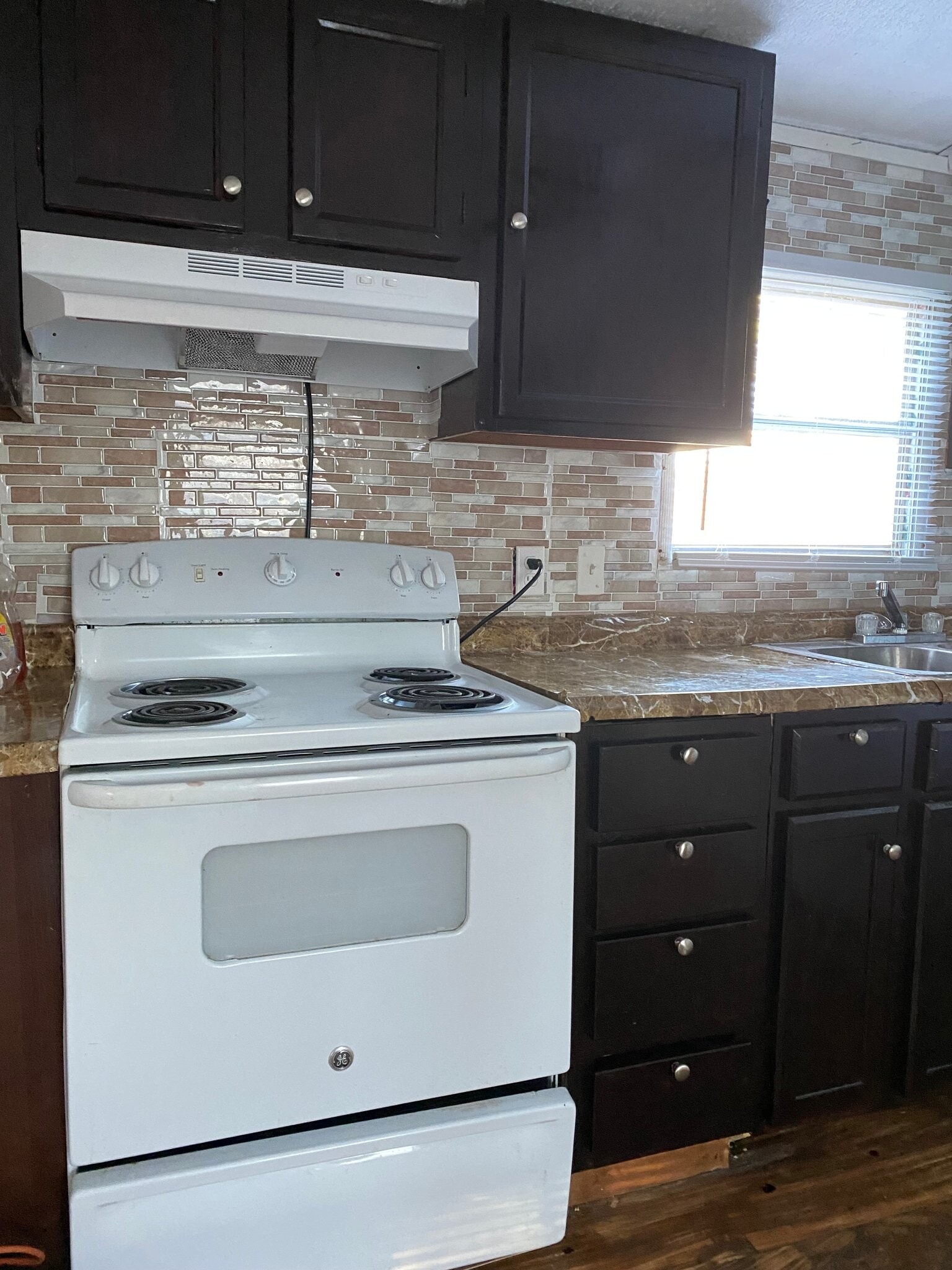 Building Photo - 401 Academy Ln