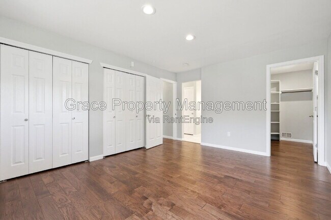 Building Photo - 3575 E Vassar Ave