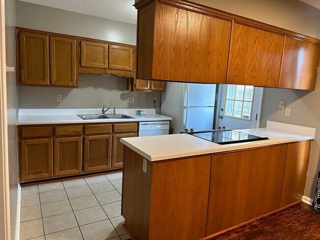 Building Photo - 2545 Turnage Valley Dr