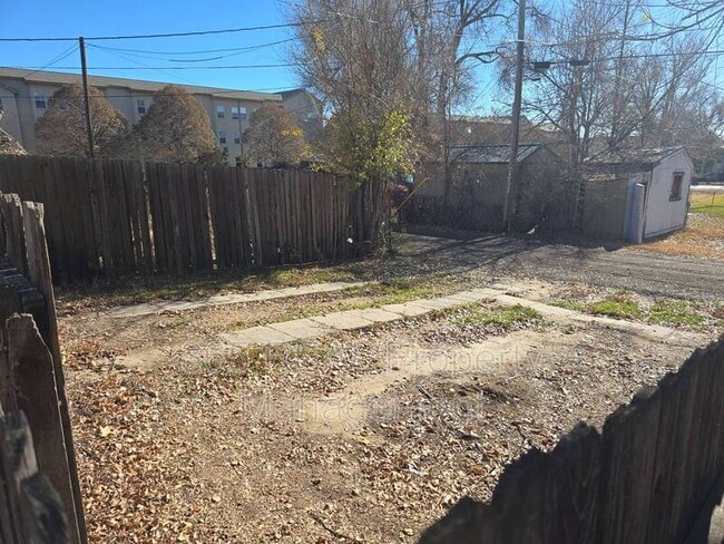 Building Photo - 1006 23rd St