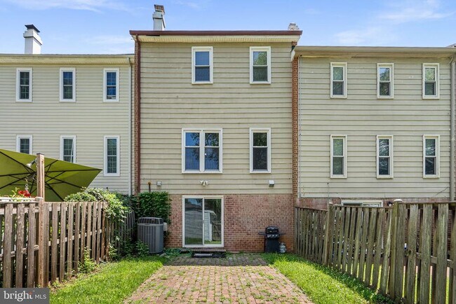 Building Photo - 9130 Bobwhite Cir