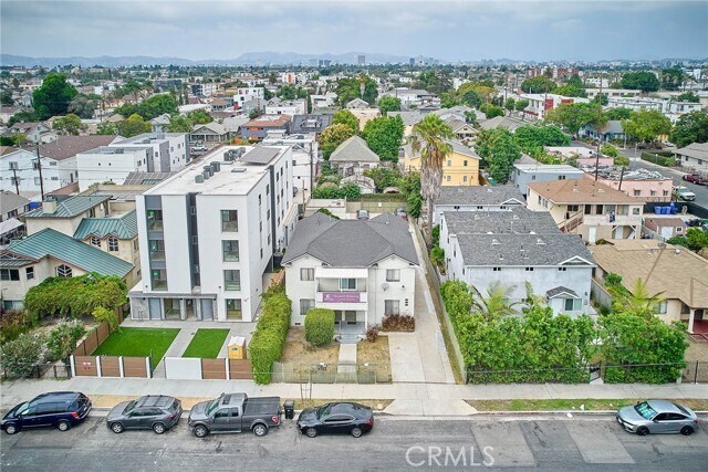 Building Photo - 1329 W 37th Dr