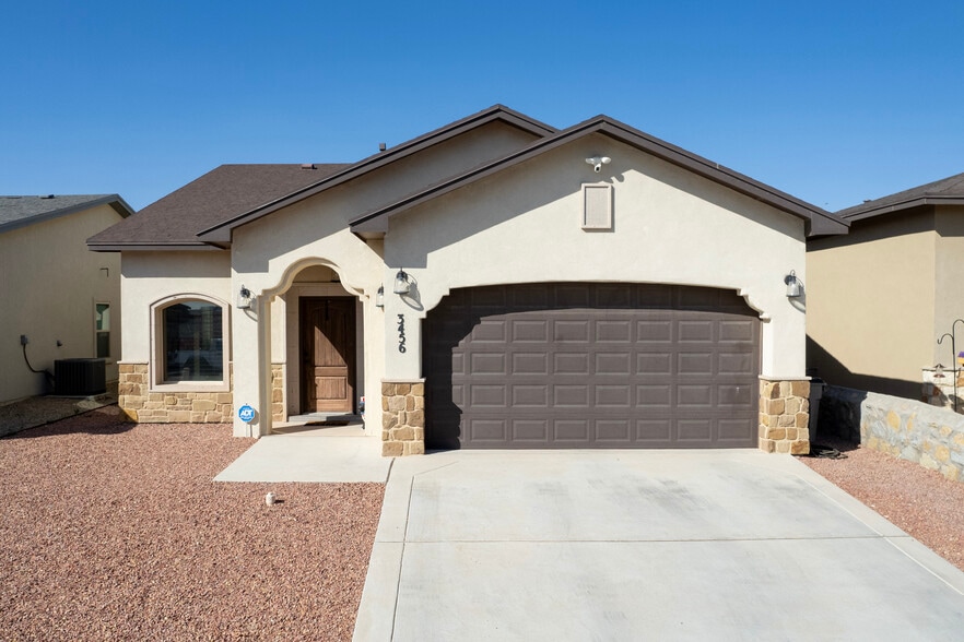 Building Photo - 3456 David Palacio Dr