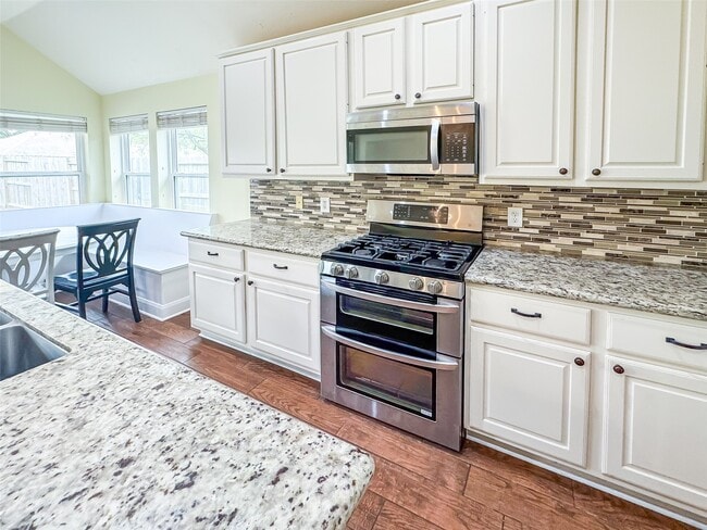 Building Photo - 3015 Gilford Ln