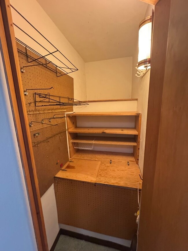 Building Photo - House across from Waverly Highschool!