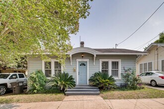 Building Photo - 826 W Mulberry Ave