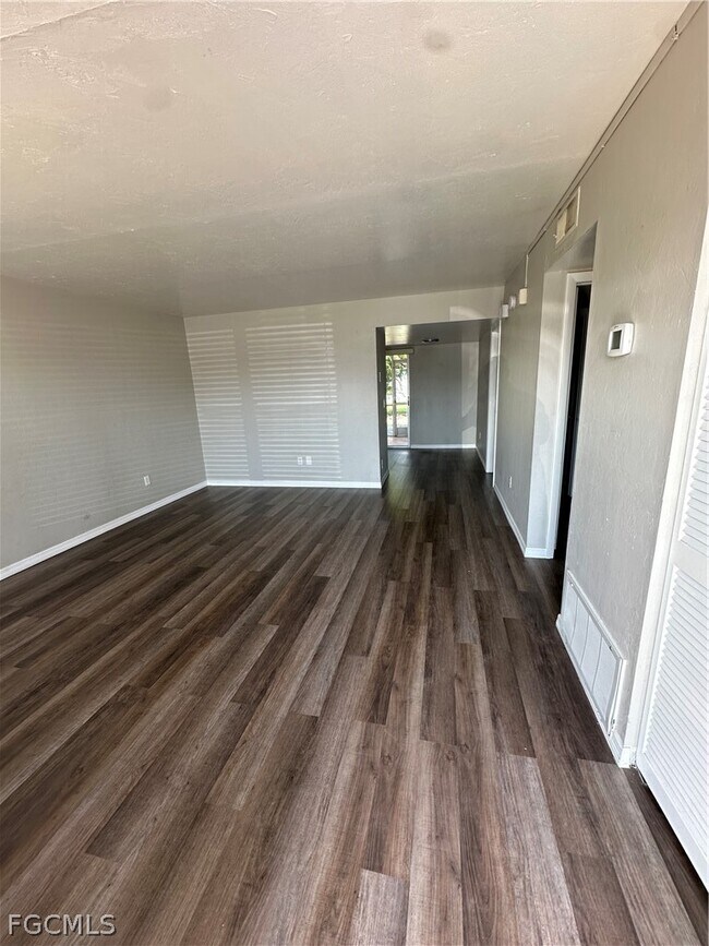 Building Photo - 3705 Country Club Blvd