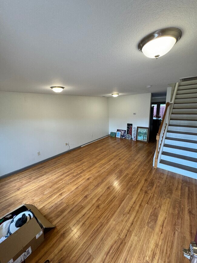 Building Photo - 41 Stafford Ct