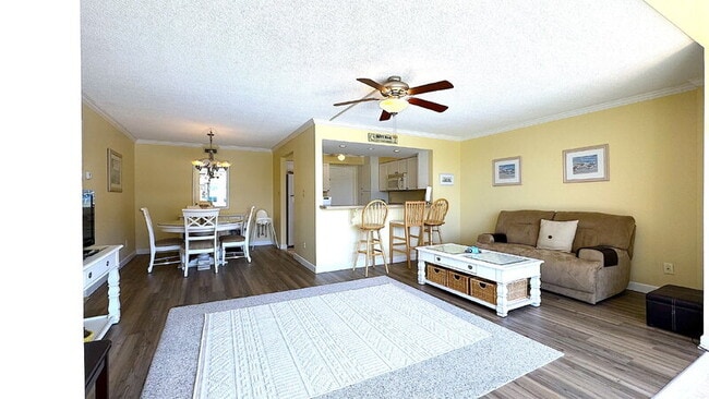 Building Photo - 1224 S Peninsula Dr