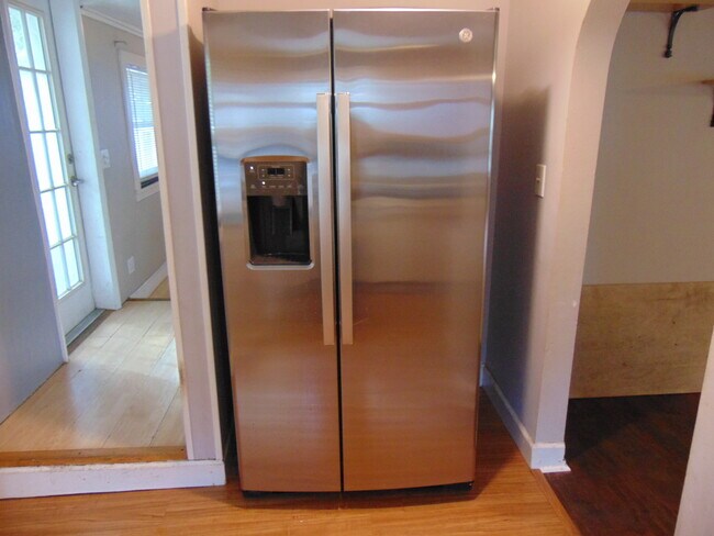 Building Photo - 2500 Ashton Rd