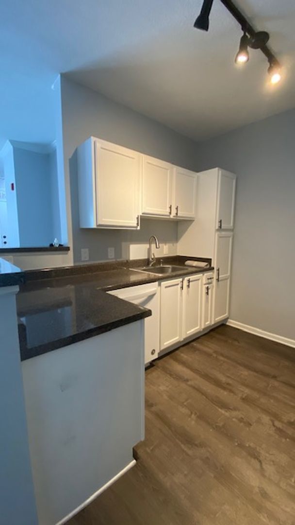 Building Photo - Beautiful 2/2 Condo Fully Remodeled!! A Must See to Appreciate!!