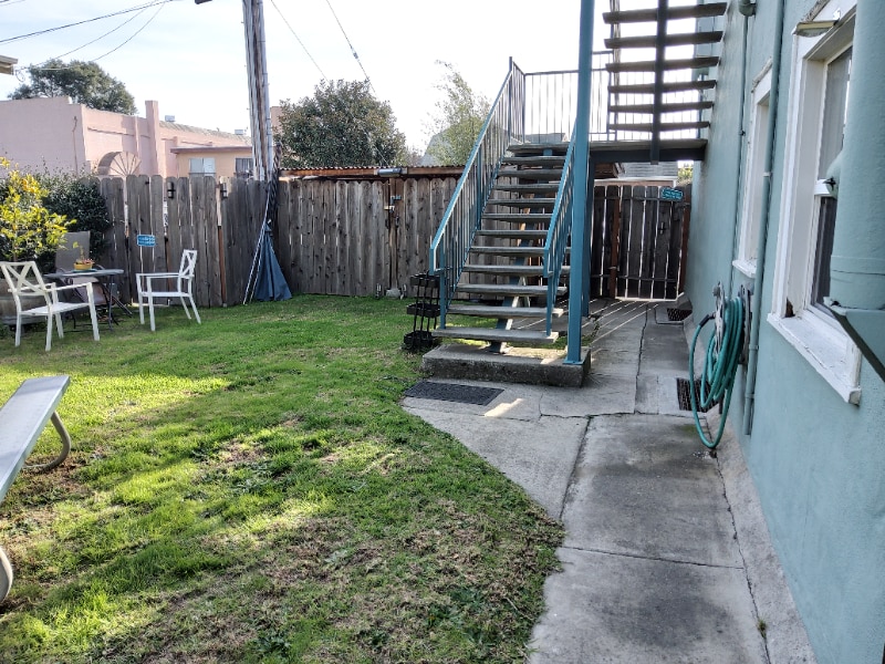 Building Photo - 1526 Everett St