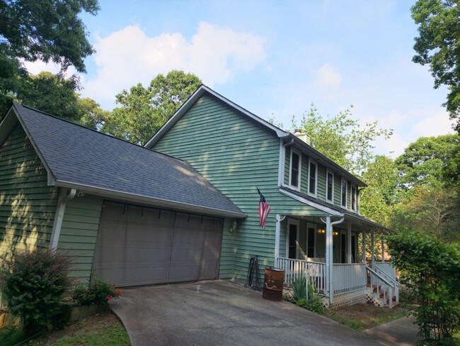 Building Photo - 5564 Dorsett Shoals Rd