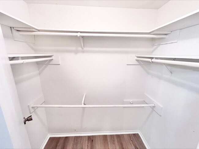 Building Photo - 18800 Egret Bay Blvd