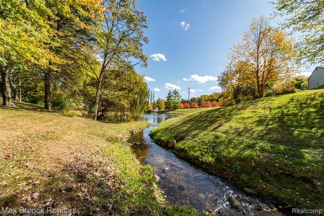 Building Photo - 862 Yorktown Ct