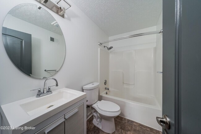 Building Photo - 249 Drake Dr