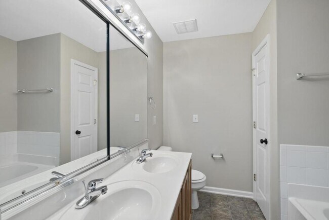 Building Photo - 3011 Barrymore St