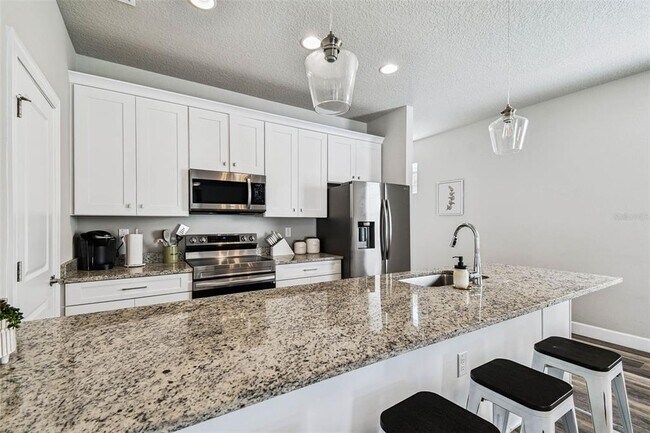 Building Photo - 3902 W Everett Ave